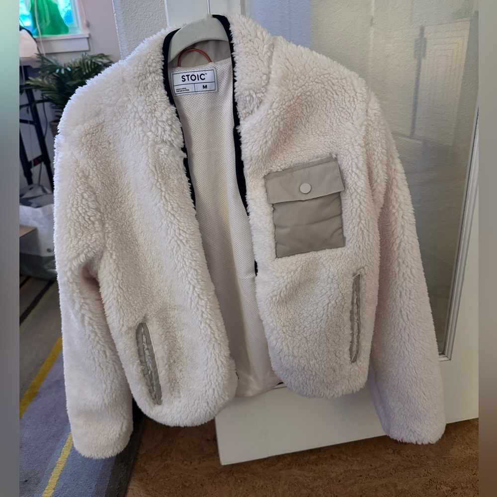 Stoic Sherpa bomber, size M, egret color, NWT